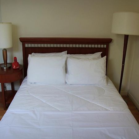 Toronto Central Hotel Экстерьер фото